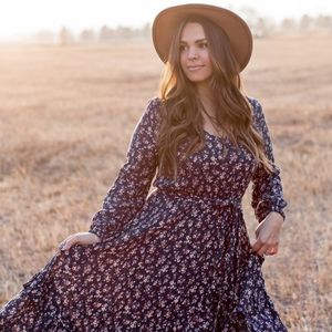 Never washed Joyfolie midi dress in navy floral